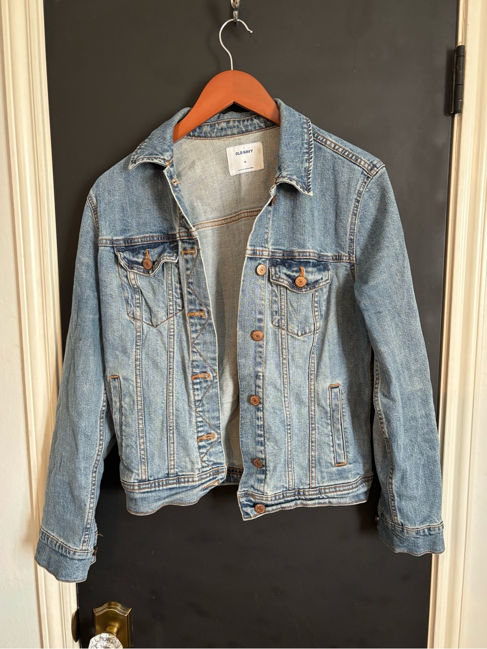 Old Navy Medium Wash Denim Jacket in Light Blue